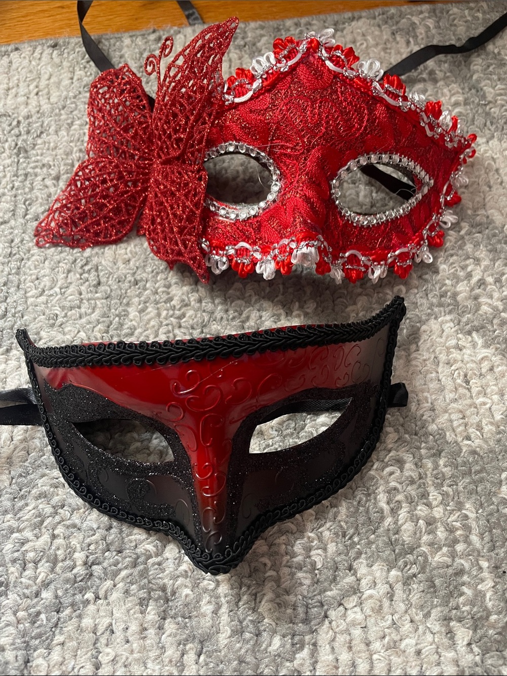 Red and Black Masquerade Masks Set